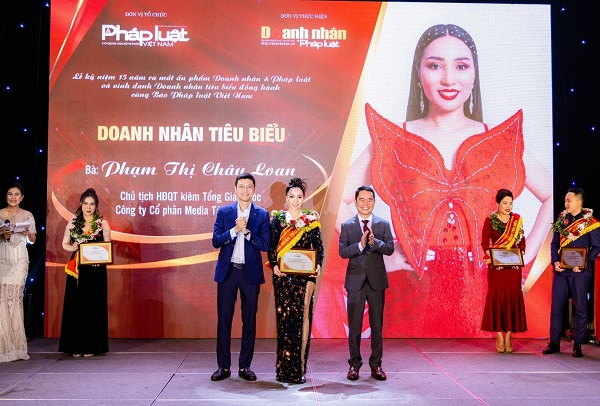 Nữ hoàng ô tô Châu Loan được vinh danh “Doanh nhân tiêu biểu” của báo Doanh nhân và Pháp luật