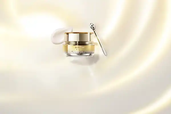 Clé de Peau Beauté ra mắt Eye Contour Cream Supreme: Bí quyết trẻ hóa vùng da mắt