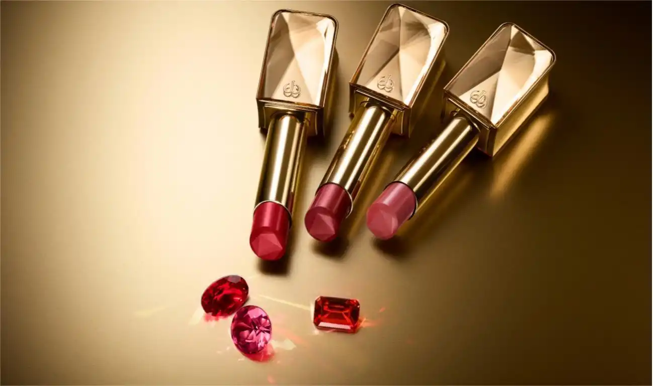 Clé de Peau: son môi mới The Precious Lipstick được chế tác từ bột kim cương và vàng 24K